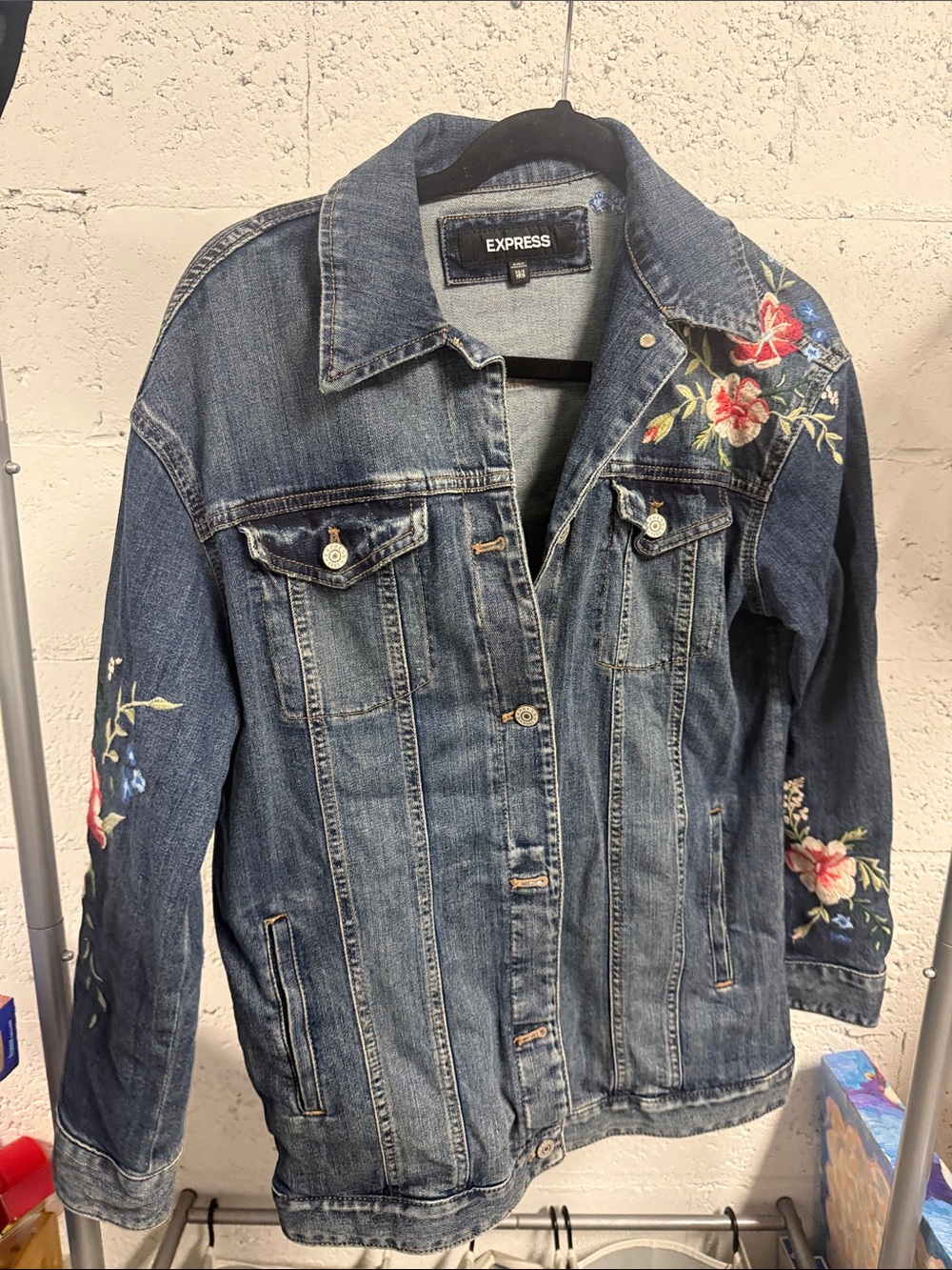 EXPRESS Jean Jacket Flower Embroidery LIKE NEW Size XS/S